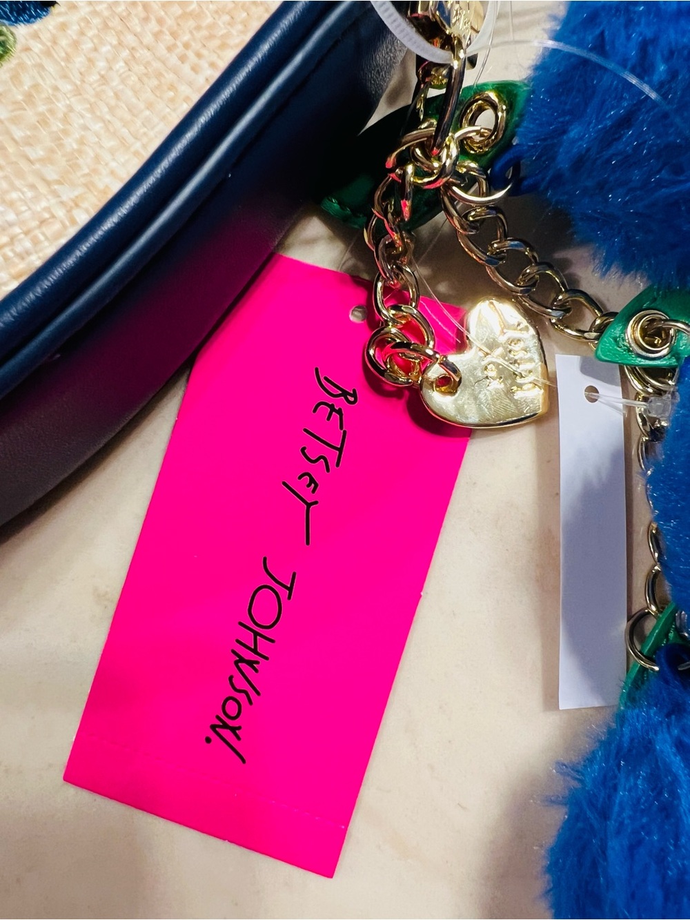 🫐👜BETSEY JOHNSON Straw Blueberry Shoulder Bag With Blueberry Pom-Pom Charm - Picture 12 of 16
